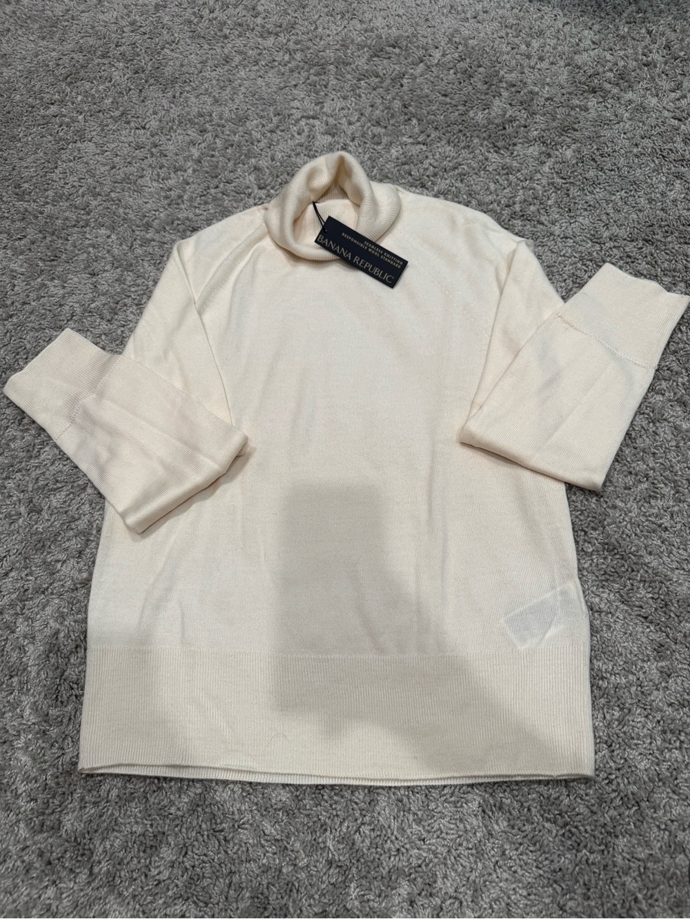 Banana Republic Cream Turtleneck Sweater - Women’s new with tags
